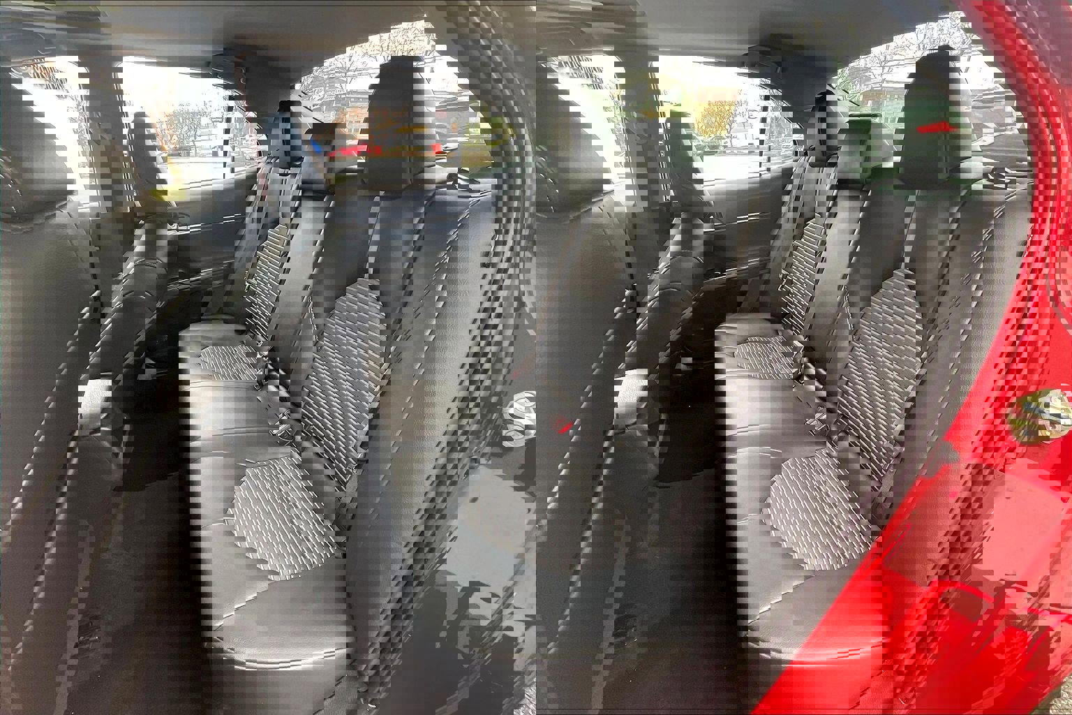 Used 2020 Toyota Camry SE image 31