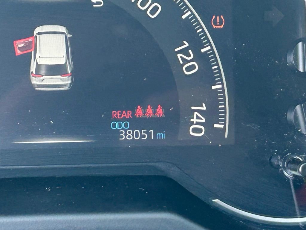 Used 2024 Toyota RAV4 LE image 31