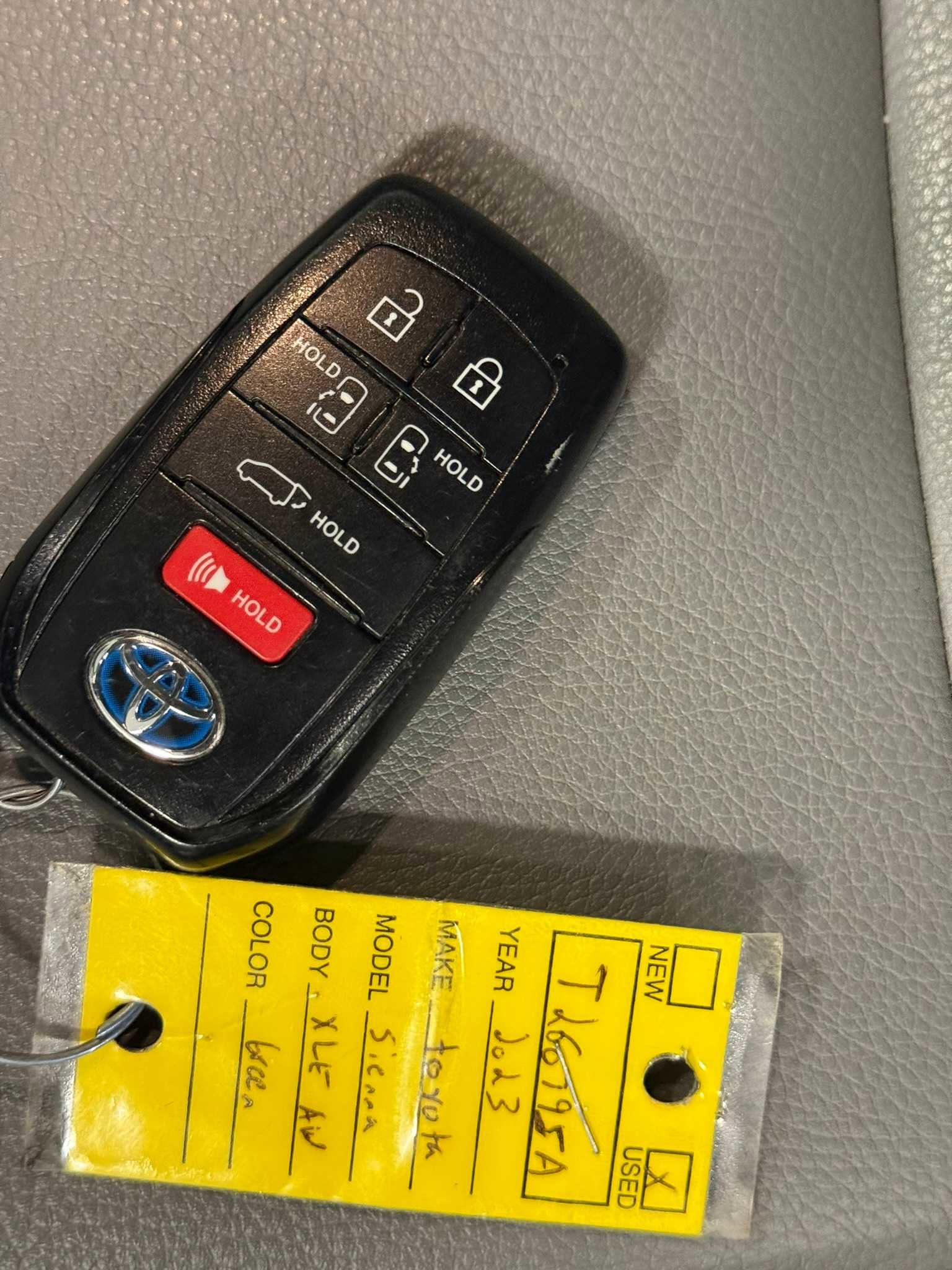 Certified 2023 Toyota Sienna XLE AWD/4WD image 39