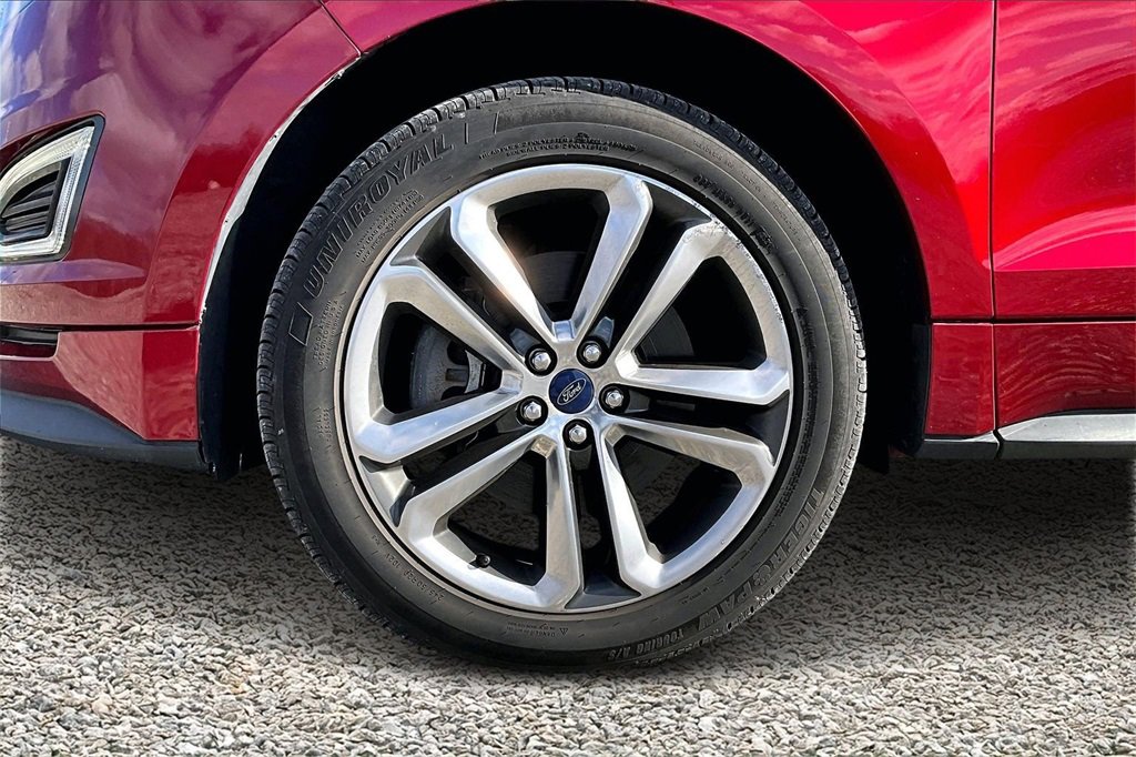 Used 2015 Ford Edge Sport image 9