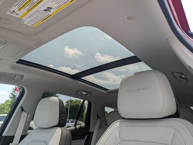 Used 2026 GMC Terrain Denali AWD/4WD image 18