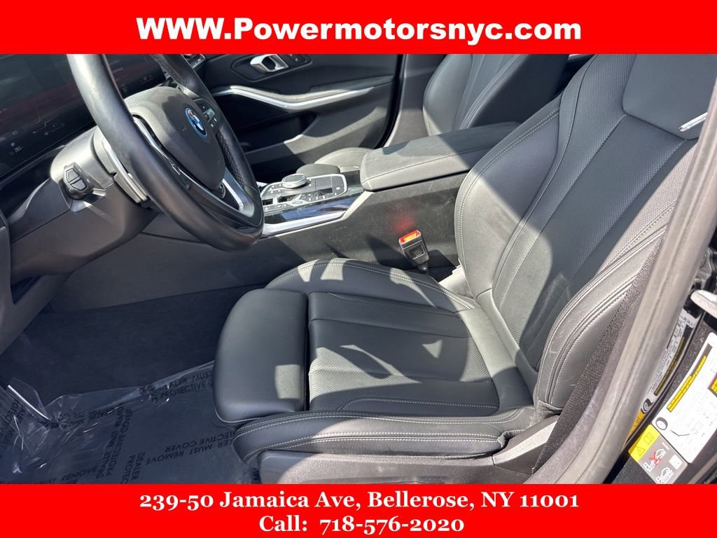 Used 2024 BMW 330e xDrive w/ Convenience Package image 28