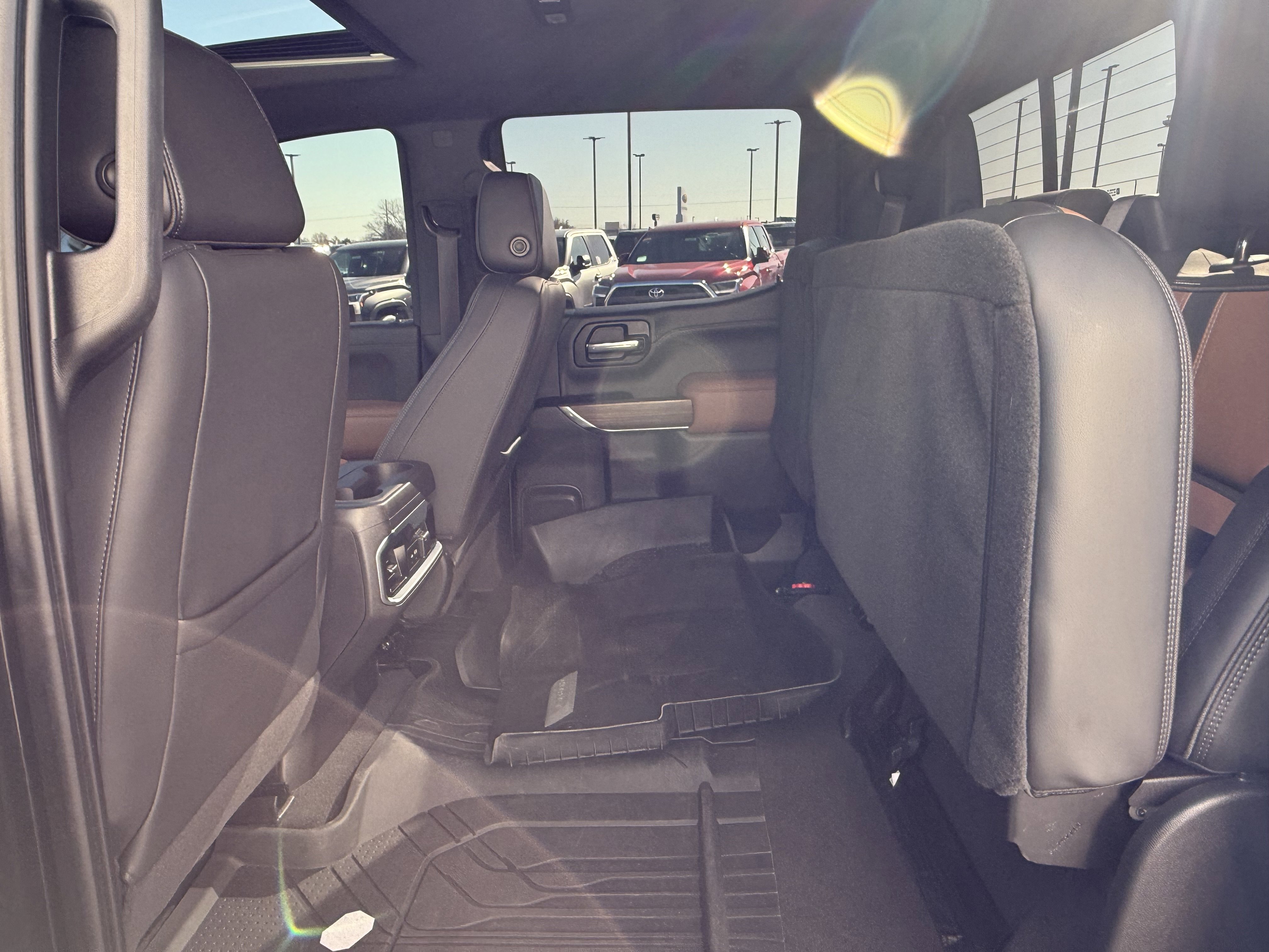 Used 2022 Chevrolet Silverado 1500 High Country image 18