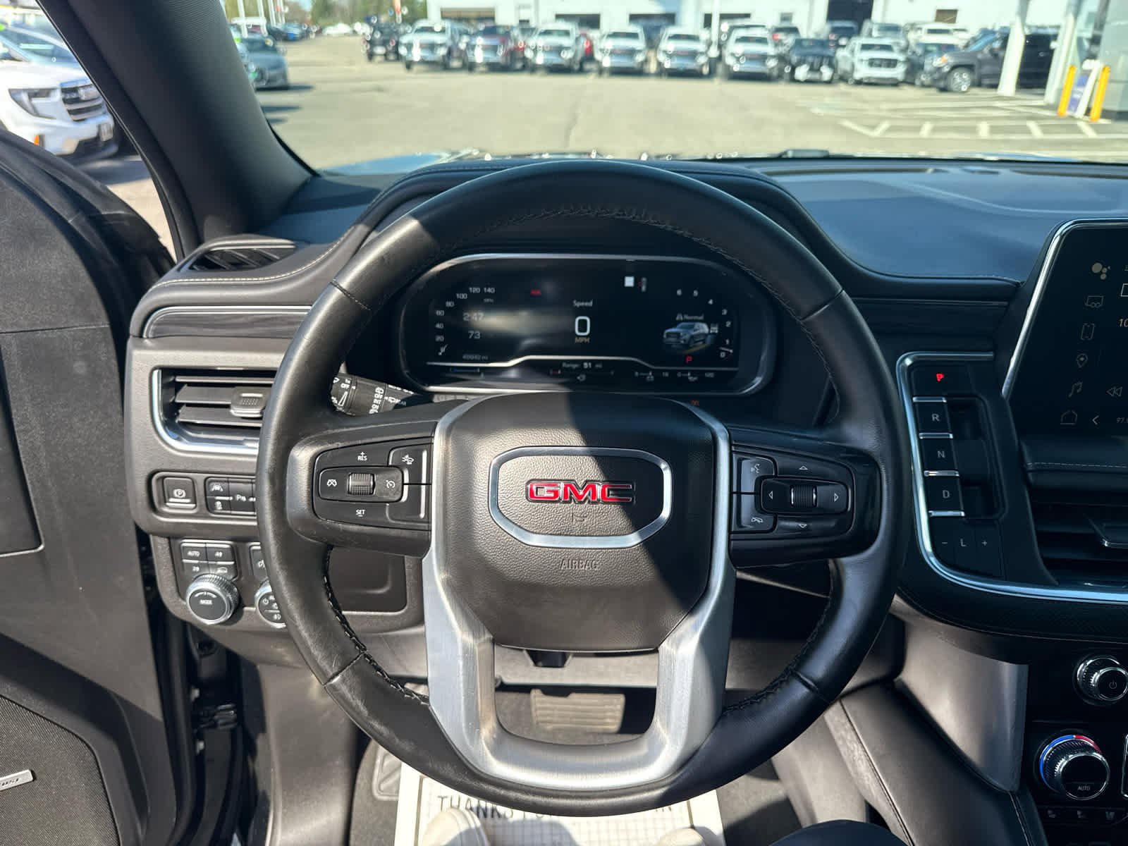 Used 2023 GMC Yukon XL SLT AWD/4WD image 16