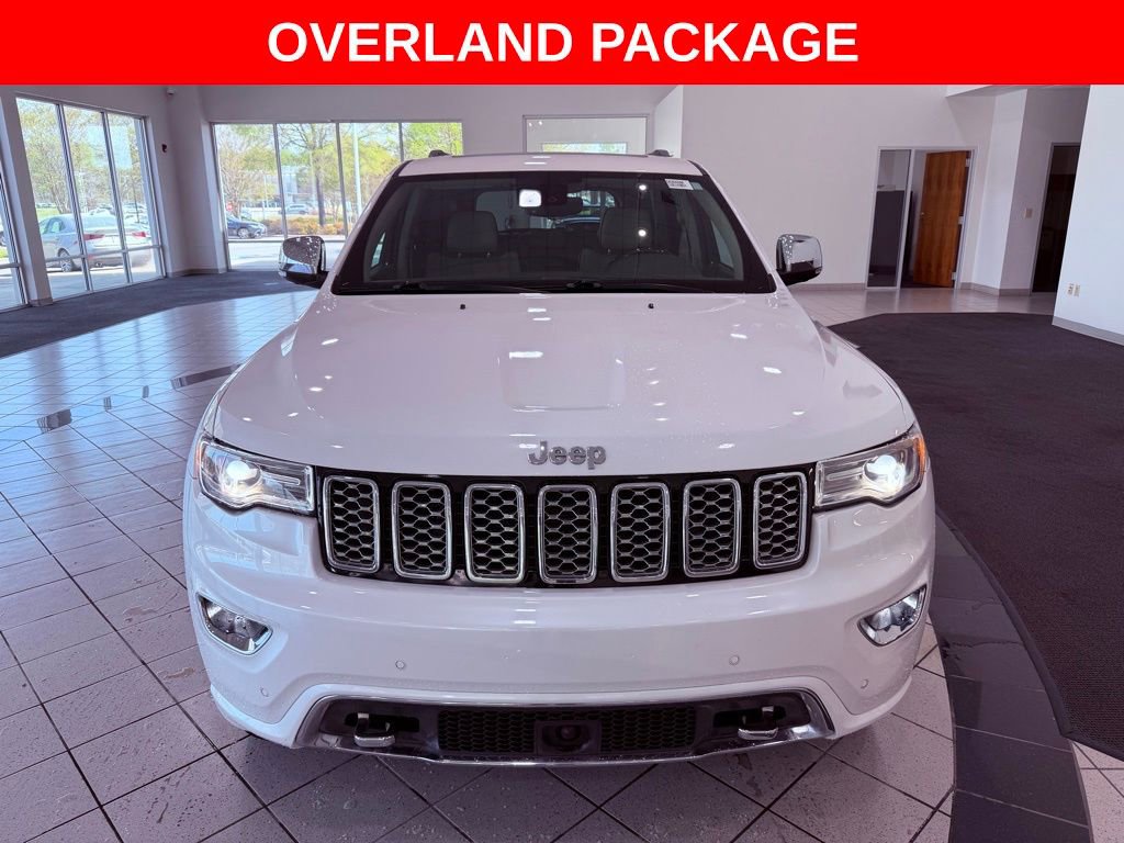 Used 2018 Jeep Grand Cherokee Overland image 2