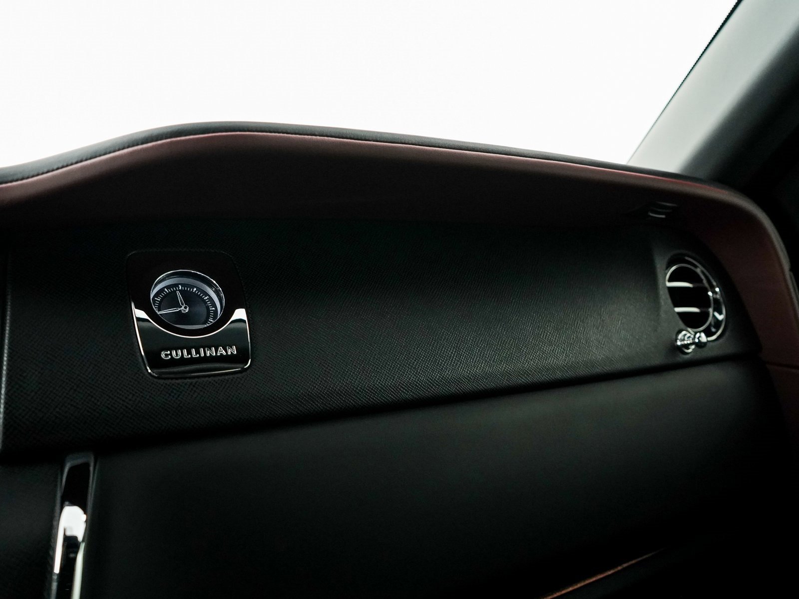 Certified 2022 Rolls-Royce Cullinan image 46