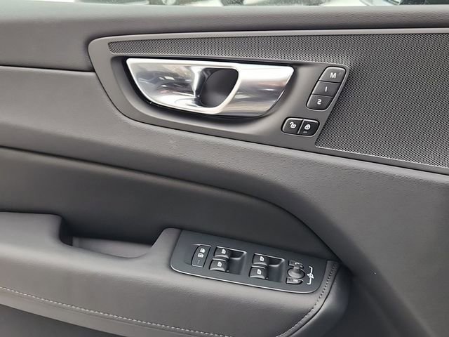 Certified 2025 Volvo XC60 B5 Plus w/ Climate Package image 6