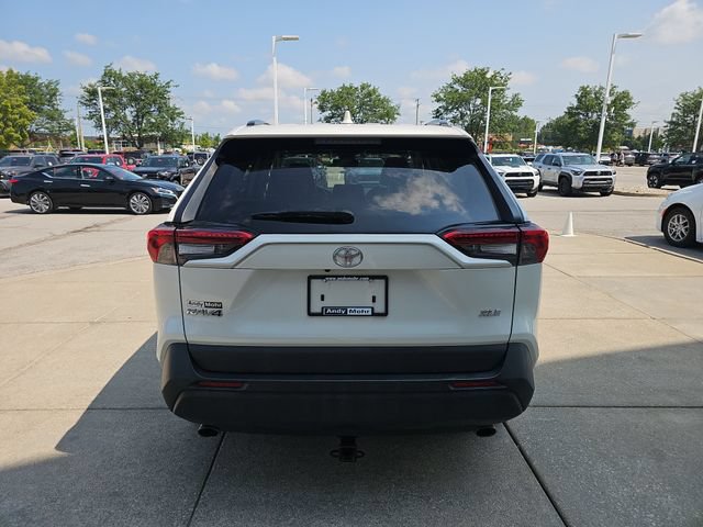 Certified 2022 Toyota RAV4 XLE Premium FWD image 5