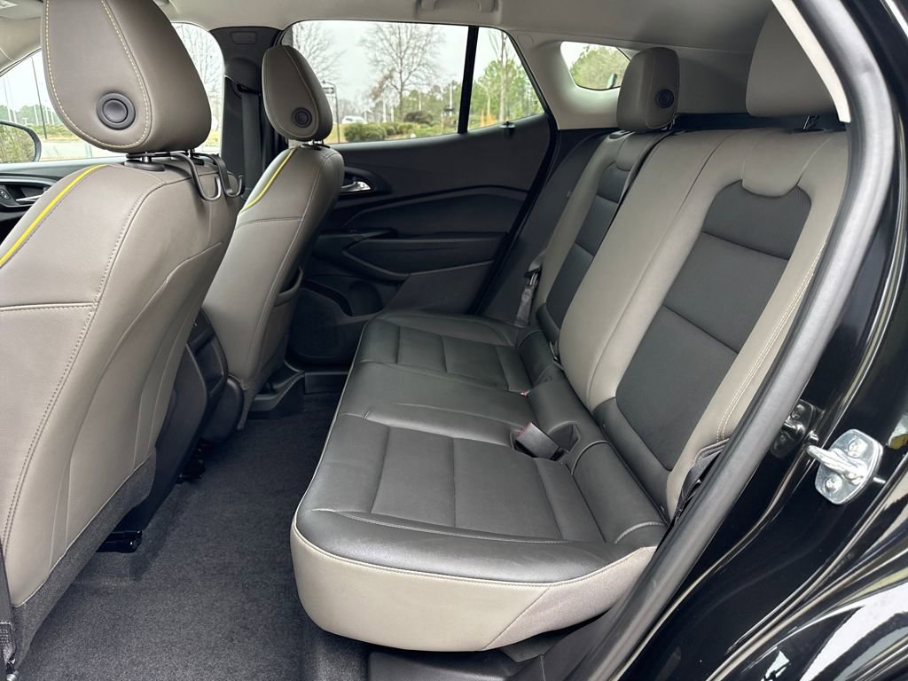 Used 2025 Chevrolet Trax ACTIV w/ Sunroof Package image 26