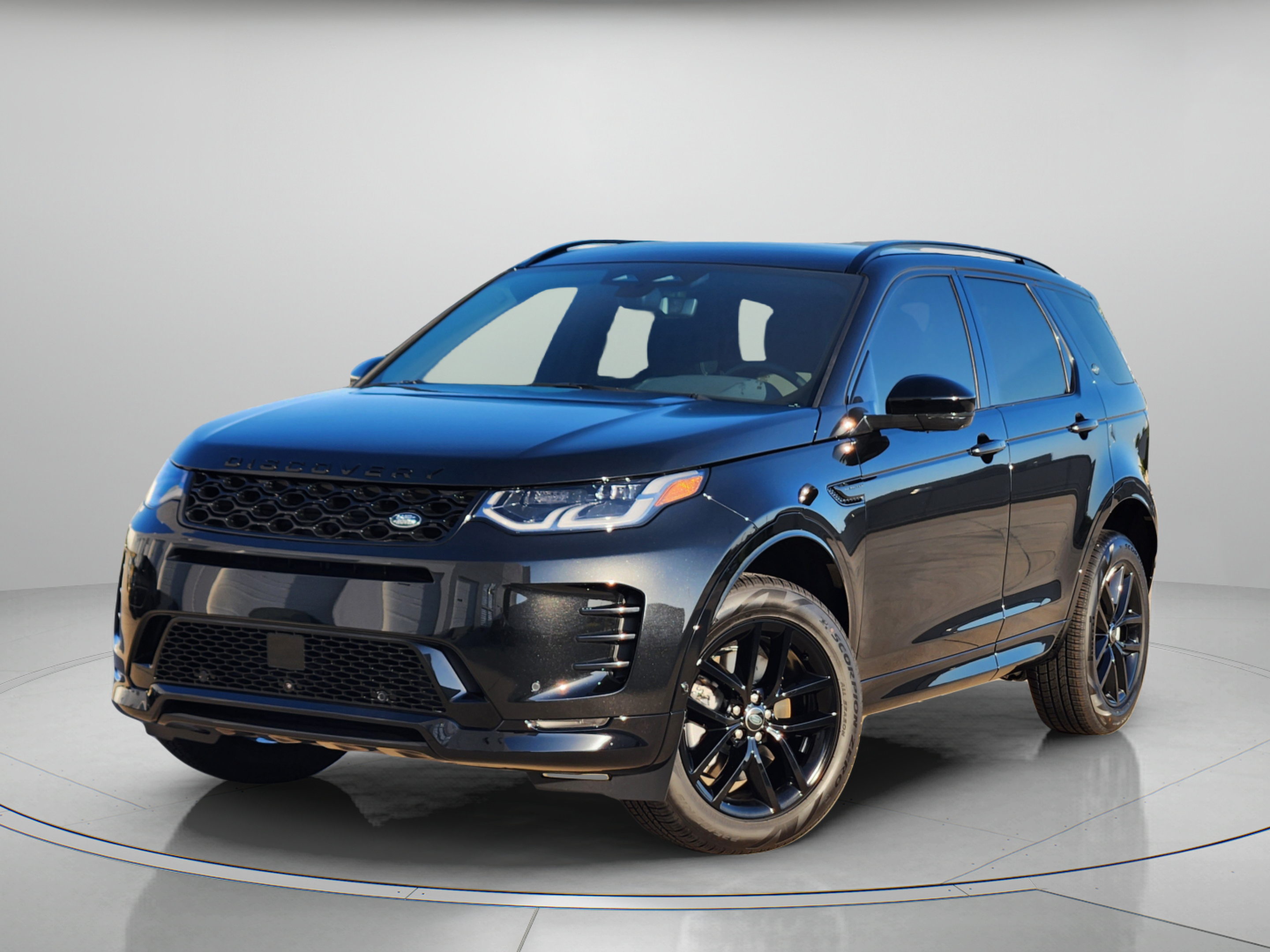 New 2026 Land Rover Discovery Sport Landmark AWD/4WD image 1