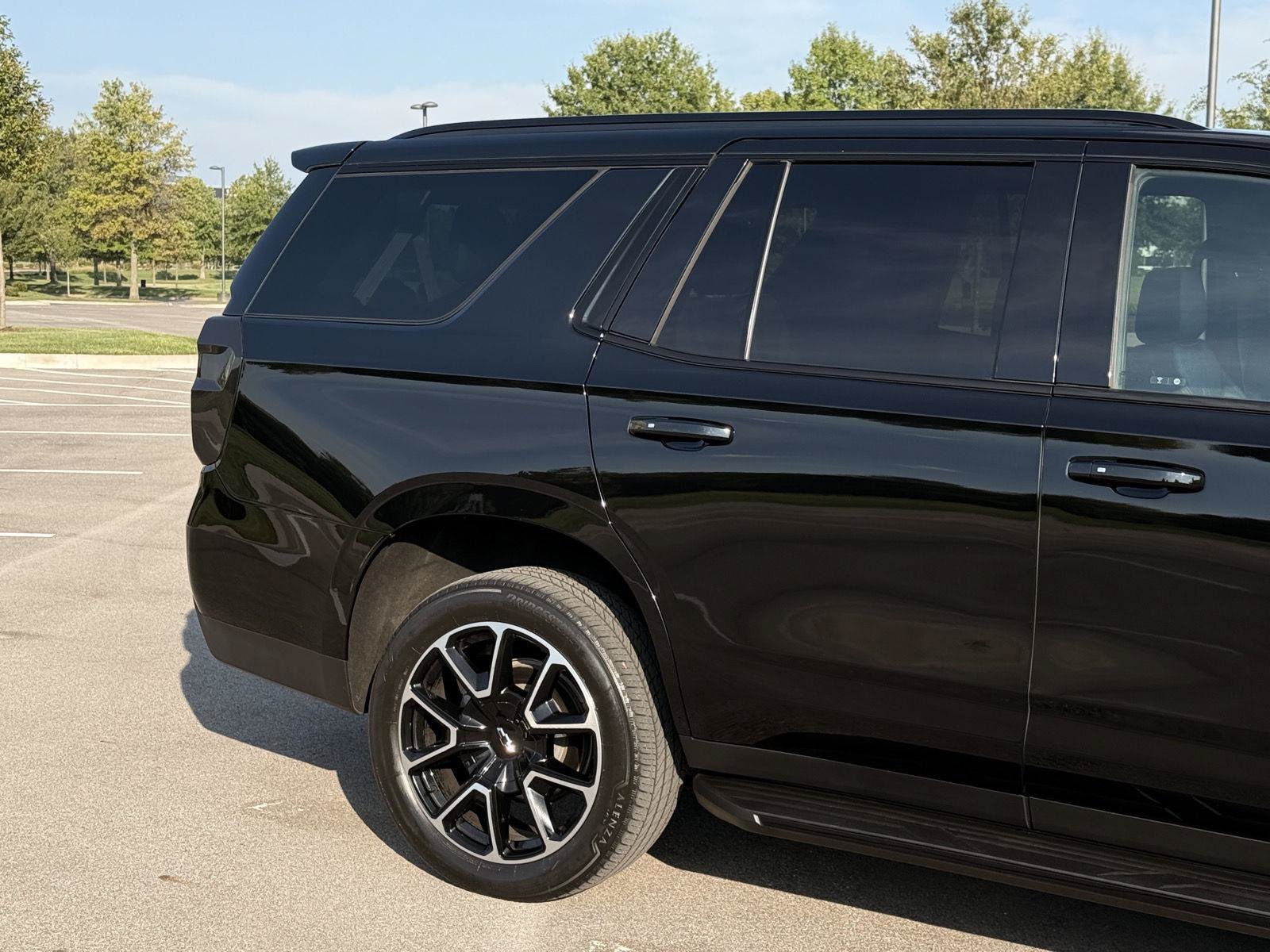 Used 2022 Chevrolet Tahoe RST w/ Luxury Package AWD/4WD image 7