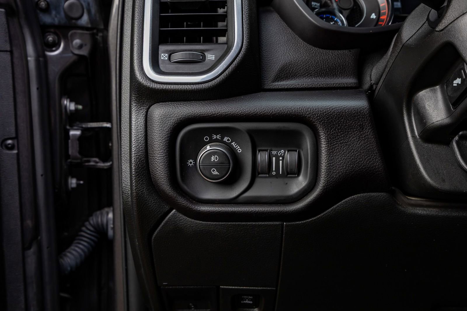 Used 2024 RAM 3500 Laramie w/ Night Edition image 20