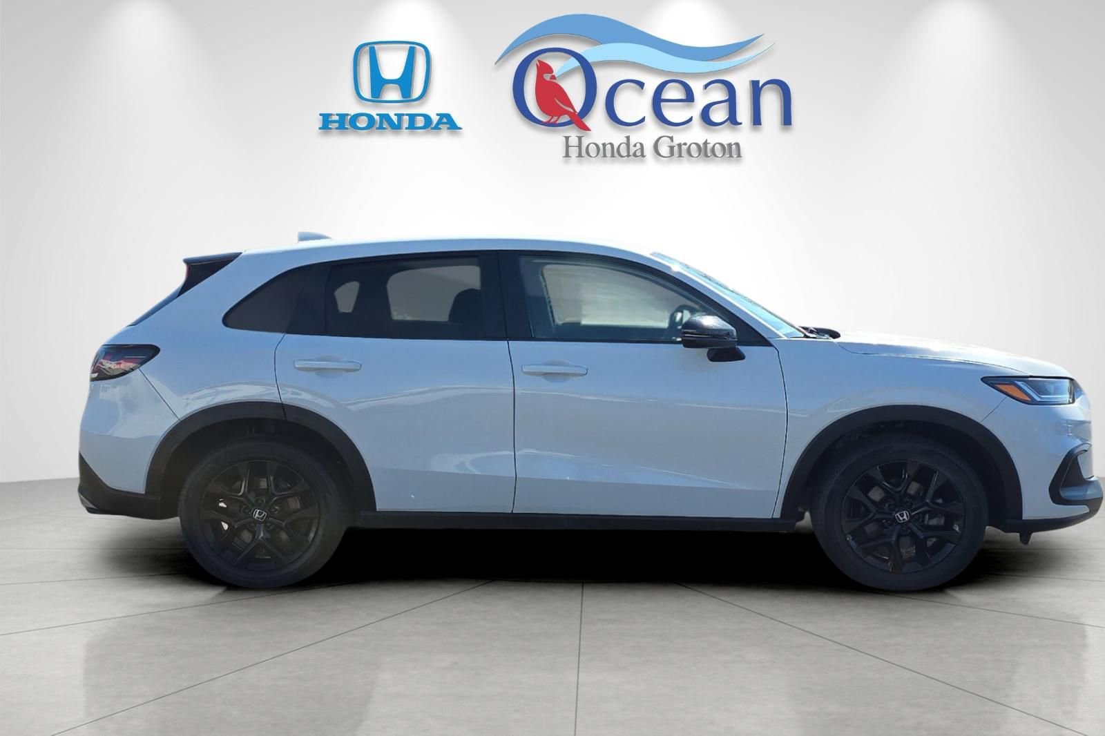 Used 2024 Honda HR-V Sport image 2