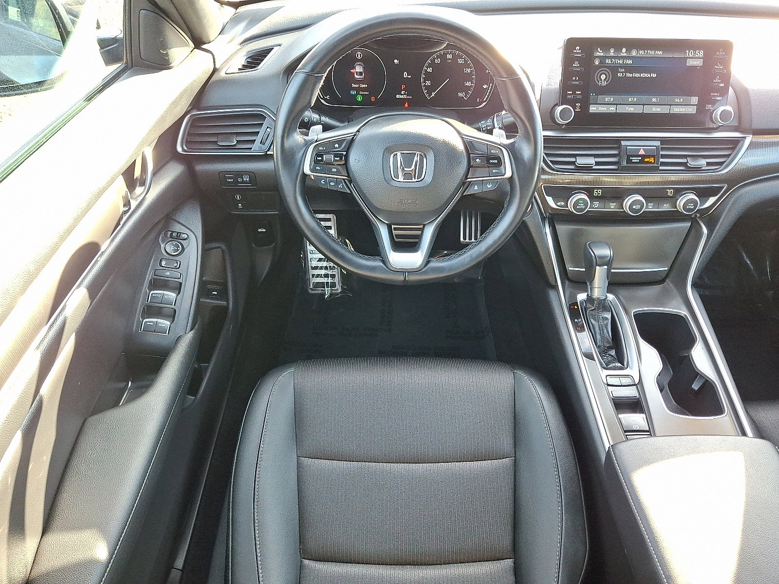 Used 2022 Honda Accord Sport image 11