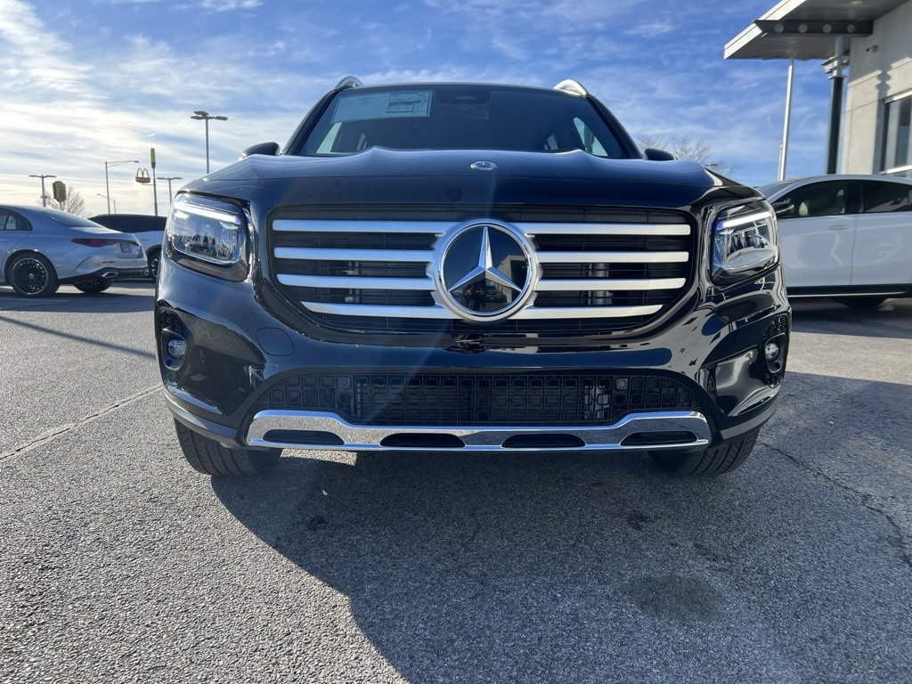Used 2025 Mercedes-Benz GLB 250 4MATIC image 3