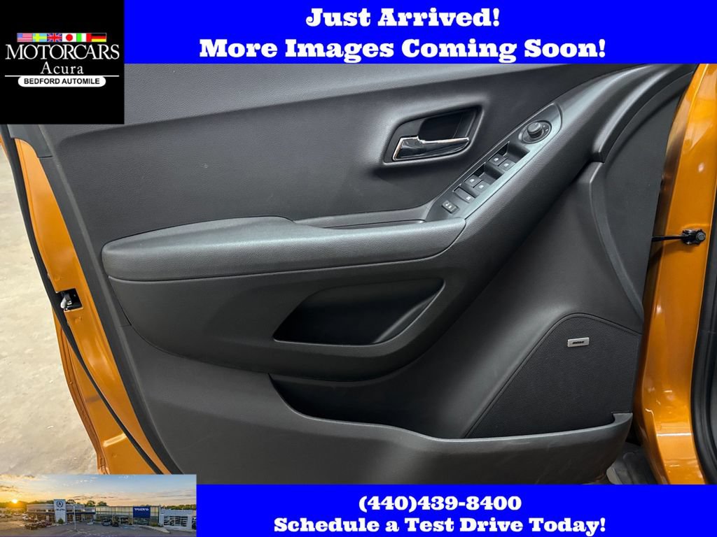 Used 2017 Chevrolet Trax LT w/ Sun & Sound Package FWD image 11