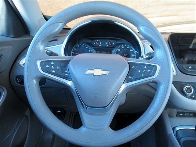Used 2021 Chevrolet Malibu LT FWD image 18