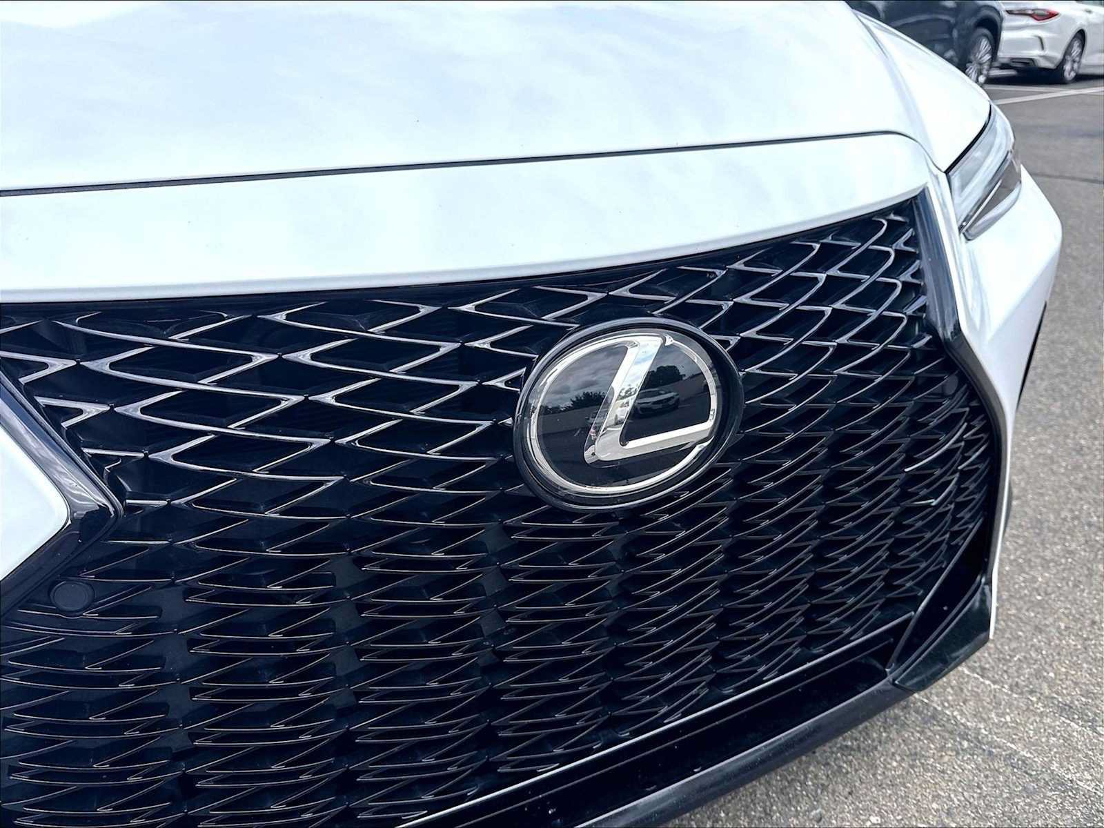 Used 2024 Lexus IS 350 F Sport RWD image 32