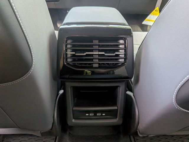 Used 2025 Volkswagen ID.4 Pro AWD/4WD image 15