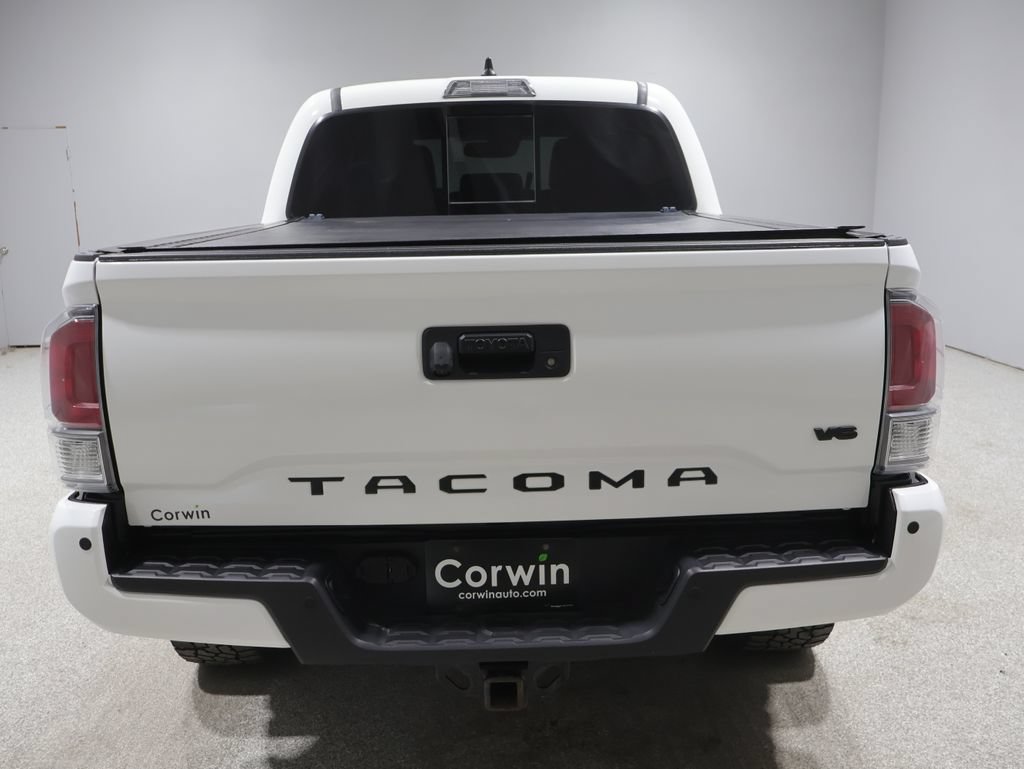 Used 2022 Toyota Tacoma TRD Off-Road w/ TRD Premium Off Road Package AWD/4WD image 3
