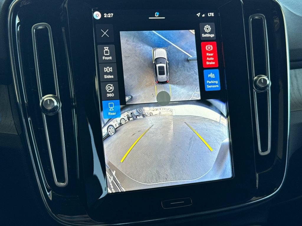 New 2026 Volvo XC40 B5 Plus w/ Climate Package AWD/4WD image 19