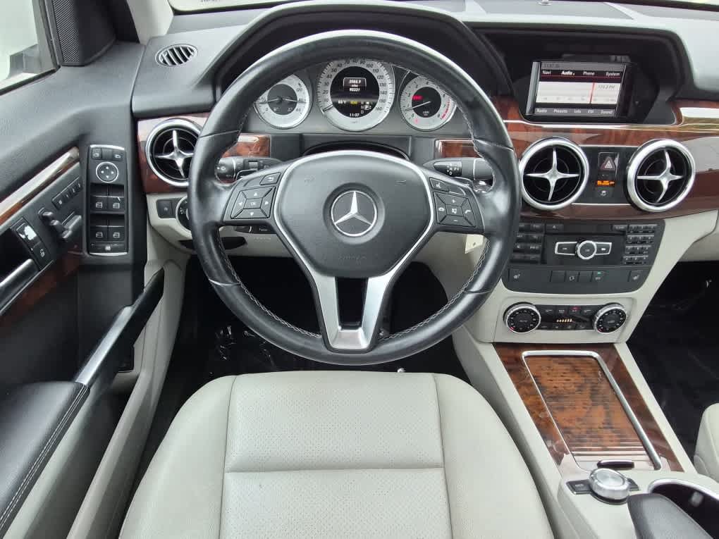Used 2013 Mercedes-Benz GLK 350 4MATIC image 8