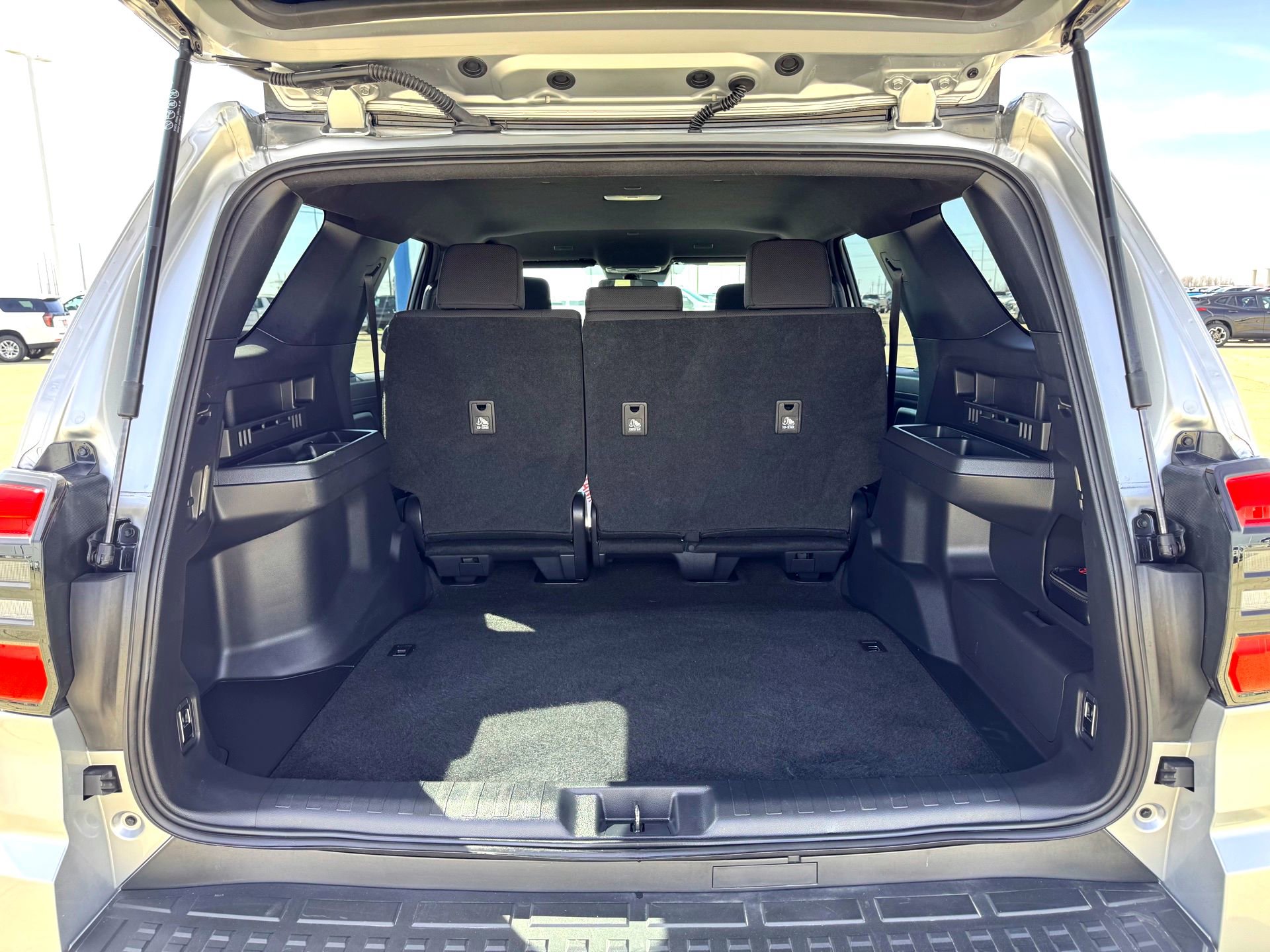 Used 2025 Toyota 4Runner TRD Off-Road image 8