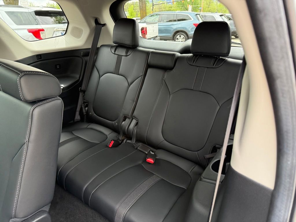 Certified 2025 Honda Pilot Touring image 19