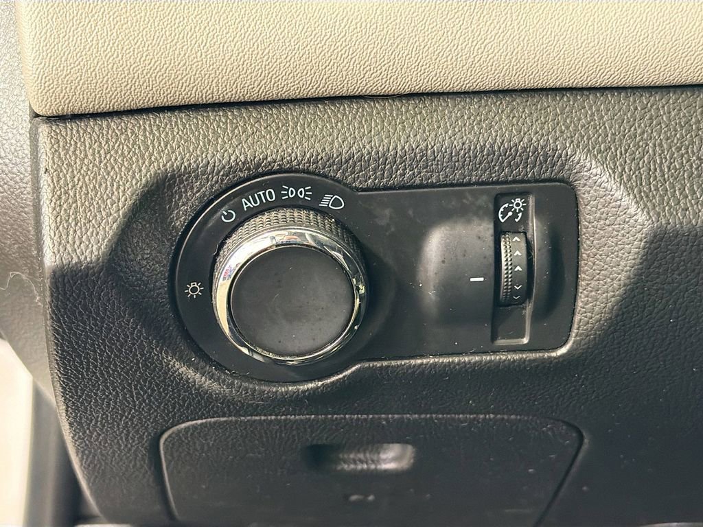 Used 2016 Chevrolet Cruze LS FWD image 12