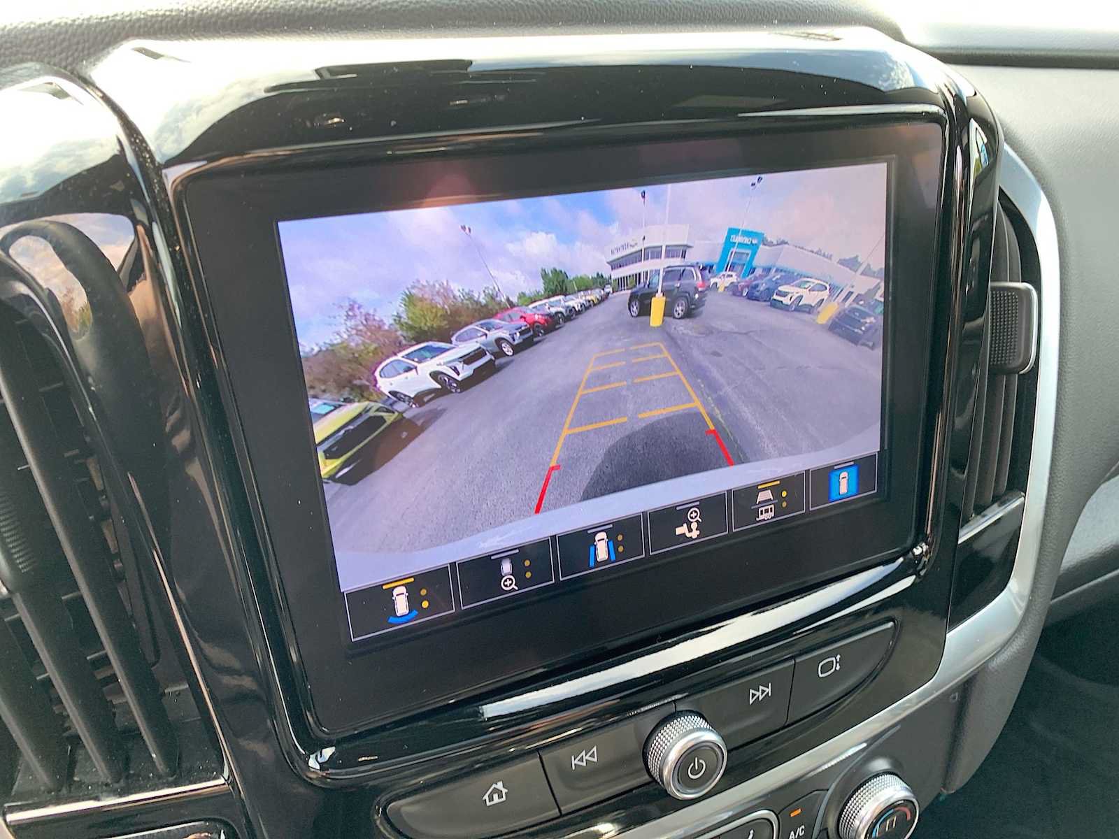 Certified 2023 Chevrolet Traverse RS w/ LPO, Floor Liner Package AWD/4WD image 14