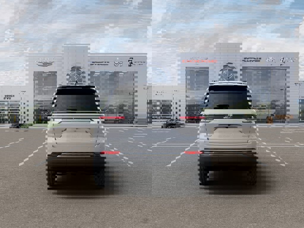 New 2026 Jeep Grand Cherokee Limited w/ Limited Altitude Package image 7