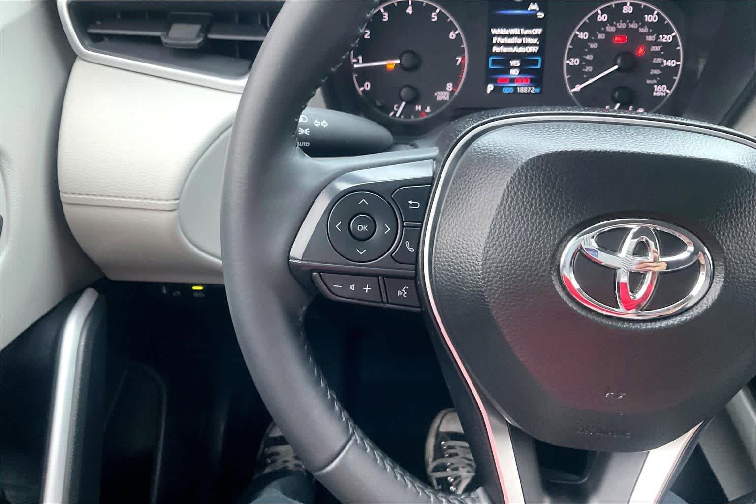 Used 2025 Toyota Corolla Cross LE FWD image 21