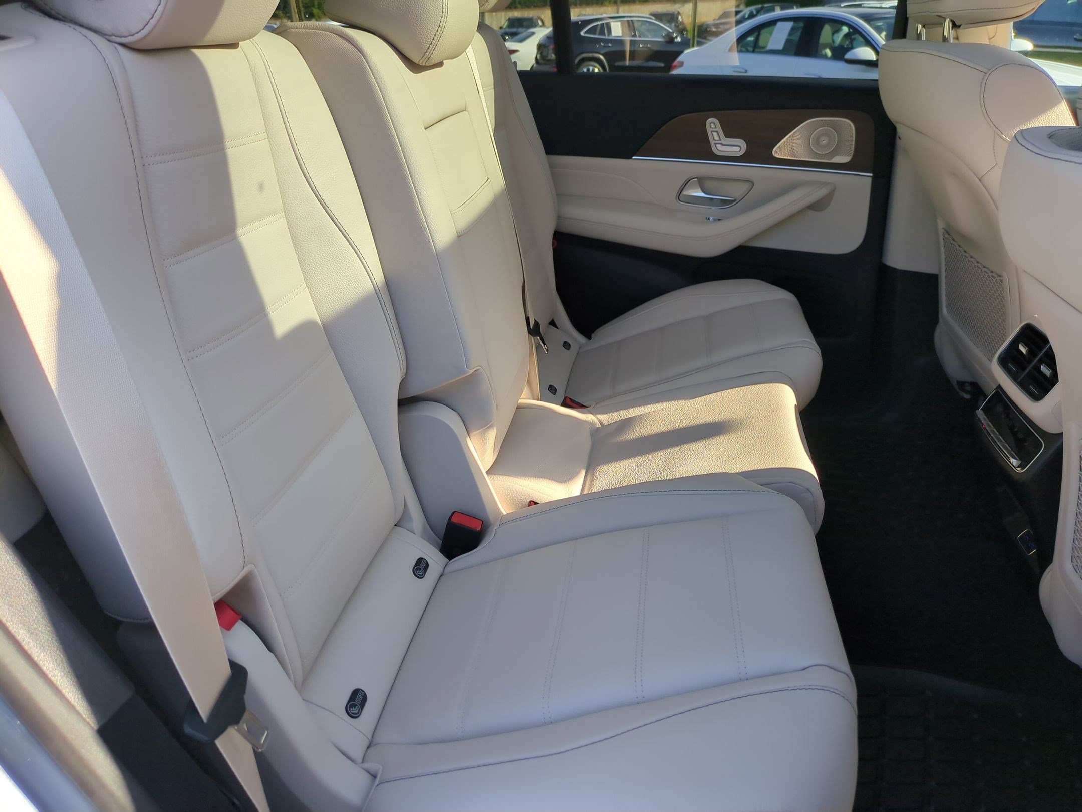Certified 2025 Mercedes-Benz GLS 450 4MATIC image 35