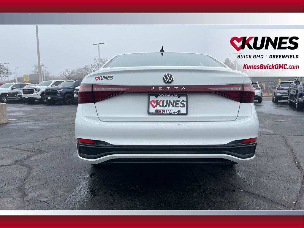 Used 2025 Volkswagen Jetta Sport image 8