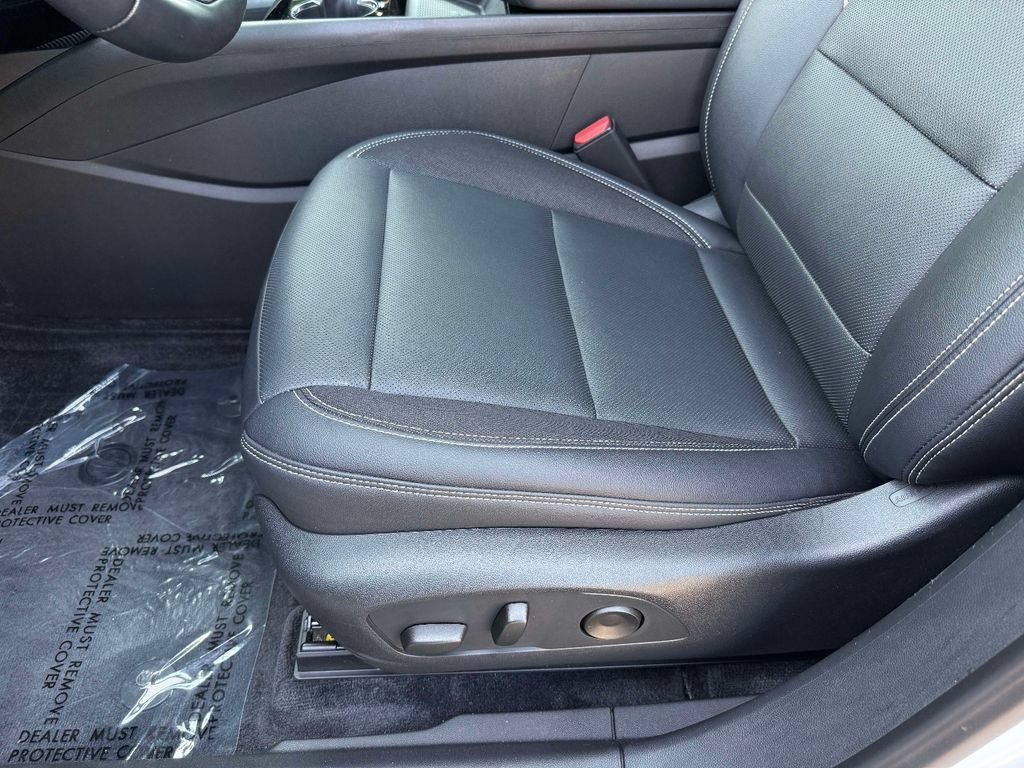 Used 2024 Chevrolet Blazer EV LT AWD/4WD image 3