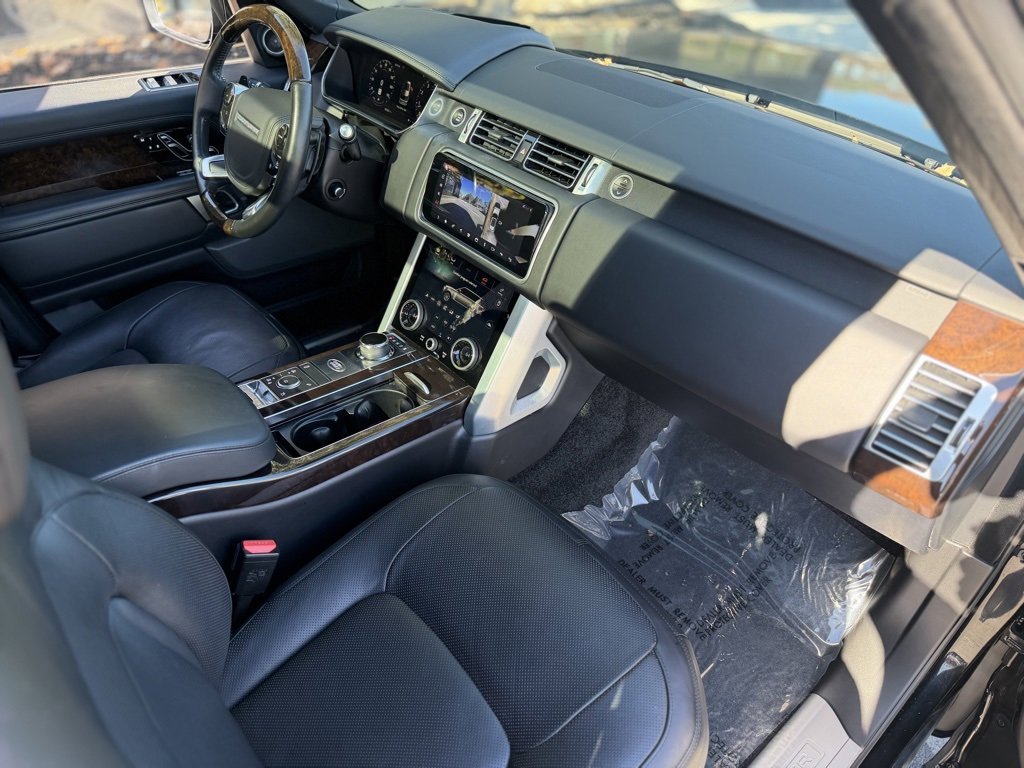 Used 2019 Land Rover Range Rover Supercharged image 31