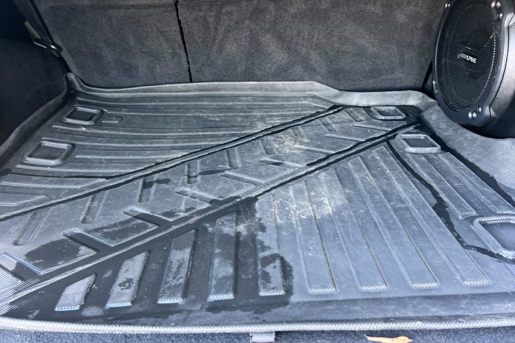 Used 2021 Jeep Wrangler Unlimited Rubicon w/ Xtreme Recon 35" Tire Package image 17