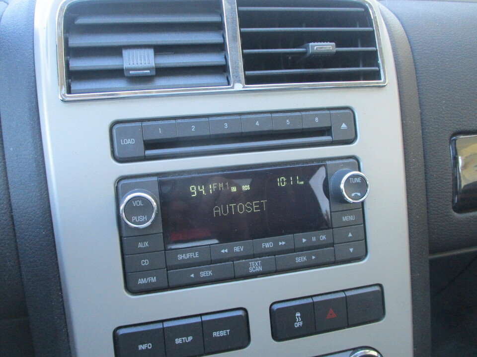 Used 2008 Lincoln MKX AWD image 33