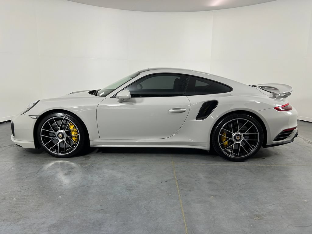 Certified 2019 Porsche 911 4 Coupe AWD/4WD image 2