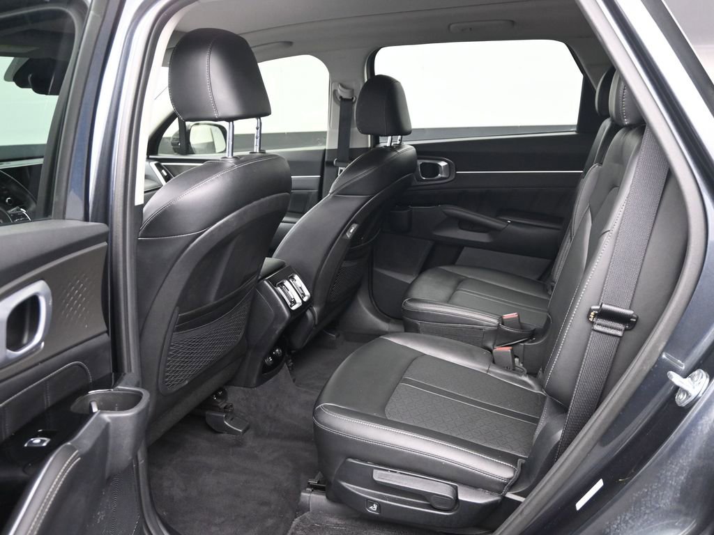 Used 2022 Kia Sorento SX image 11