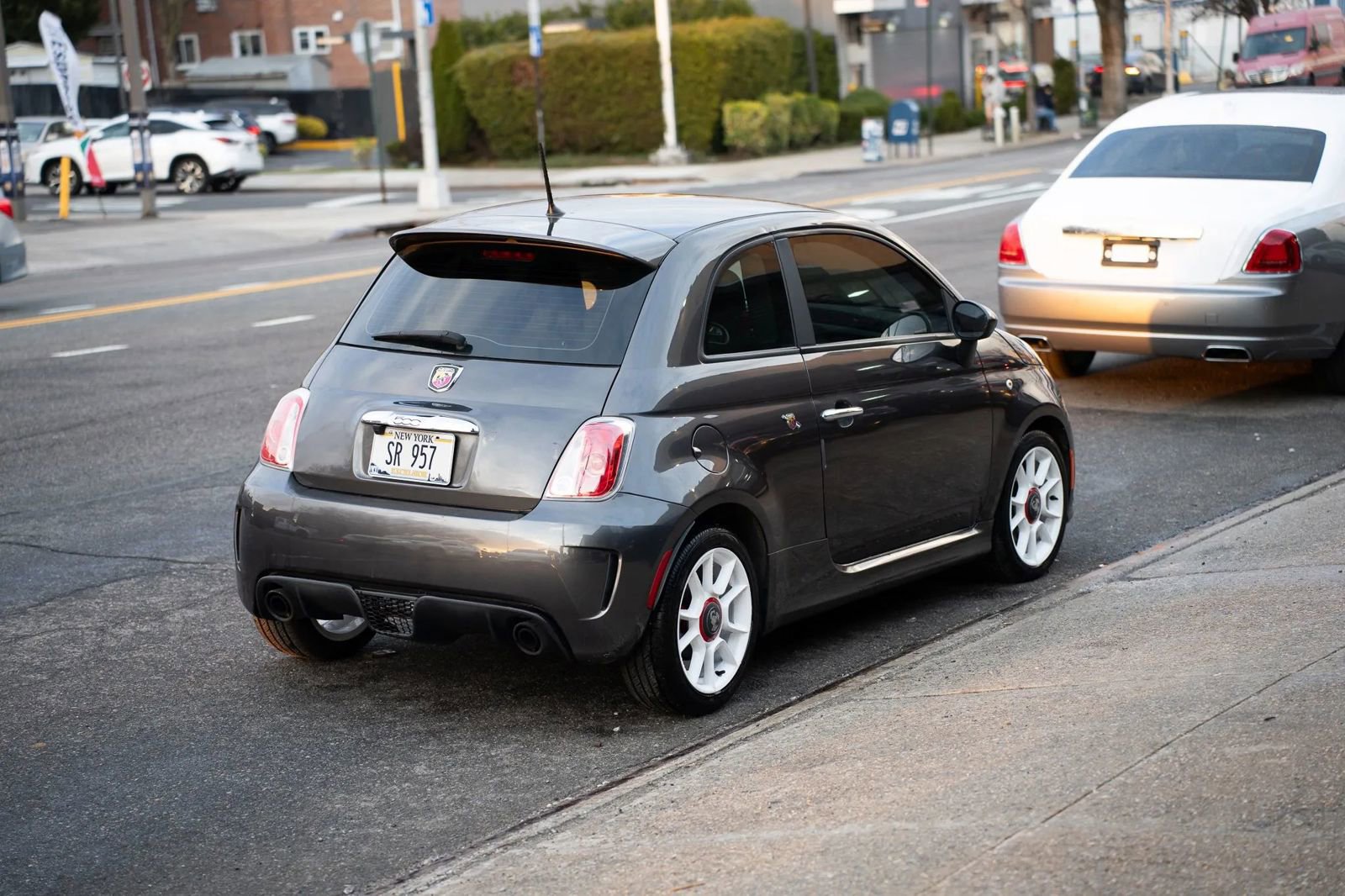 Used 2015 FIAT 500 Abarth FWD image 3