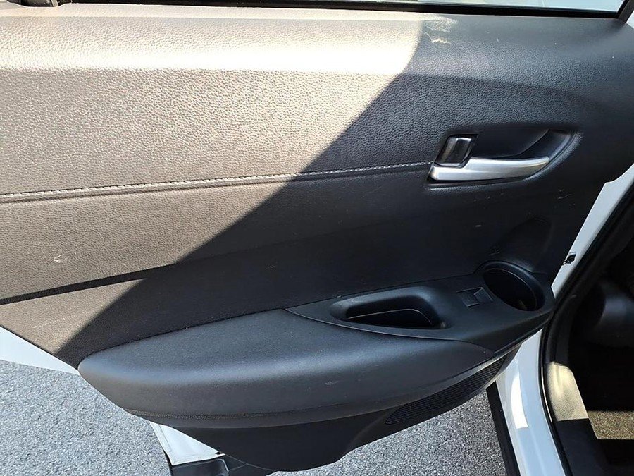 Used 2022 Toyota Corolla Cross XLE AWD/4WD image 11