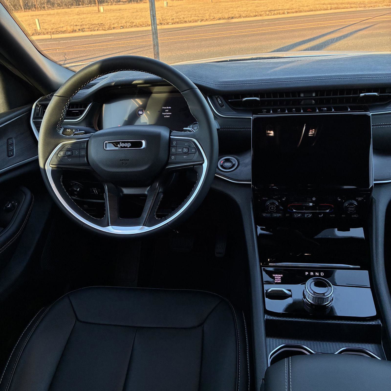 New 2025 Jeep Grand Cherokee L Limited image 12