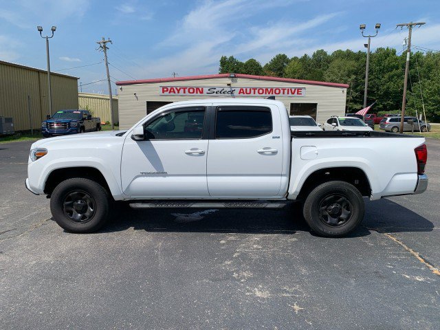 Used 2021 Toyota Tacoma SR5 RWD image 1