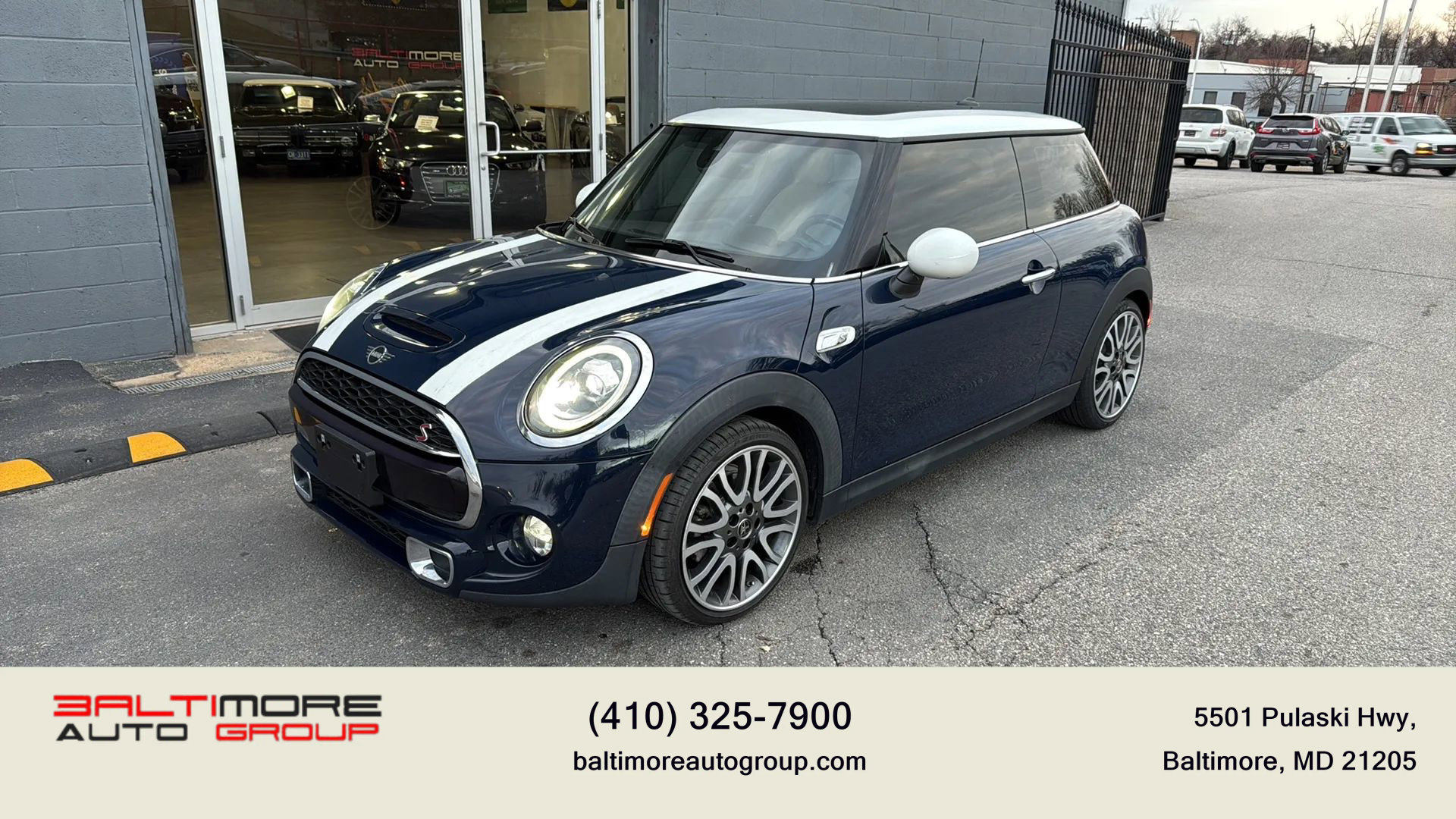 Used 2019 MINI Cooper S image 1