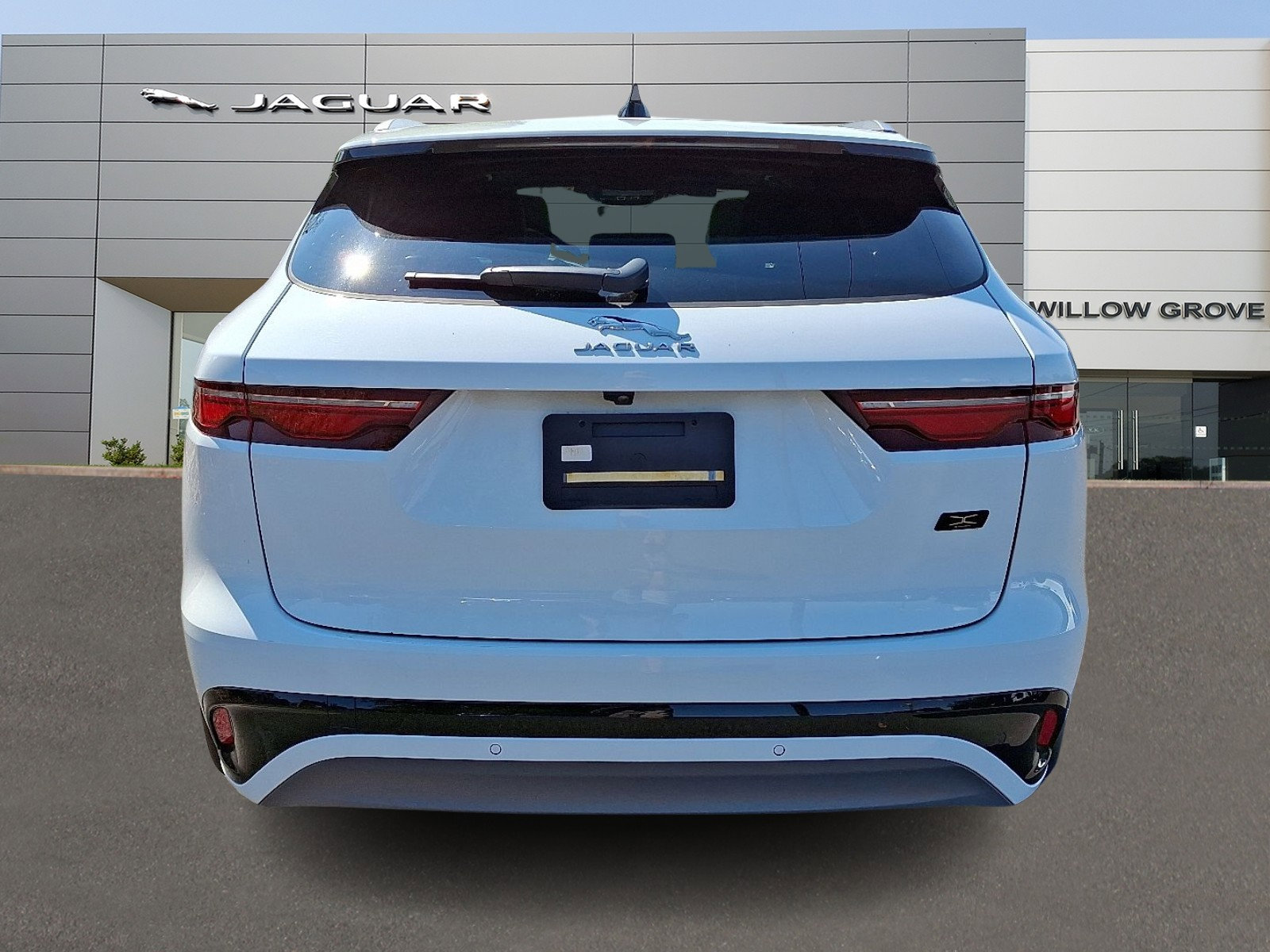 Used 2026 Jaguar F-PACE R-Dynamic S image 7