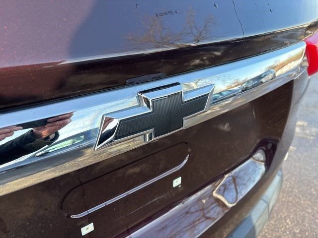 Used 2021 Chevrolet Traverse LT image 50