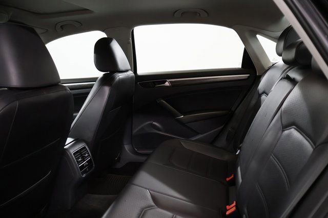 Used 2016 Volkswagen Passat 1.8T SE image 29