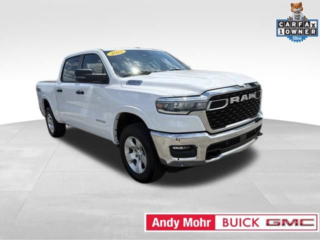 Used 2025 RAM 1500 Big Horn AWD/4WD image 3
