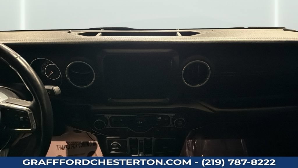 Used 2018 Jeep Wrangler Unlimited Sahara AWD/4WD image 17